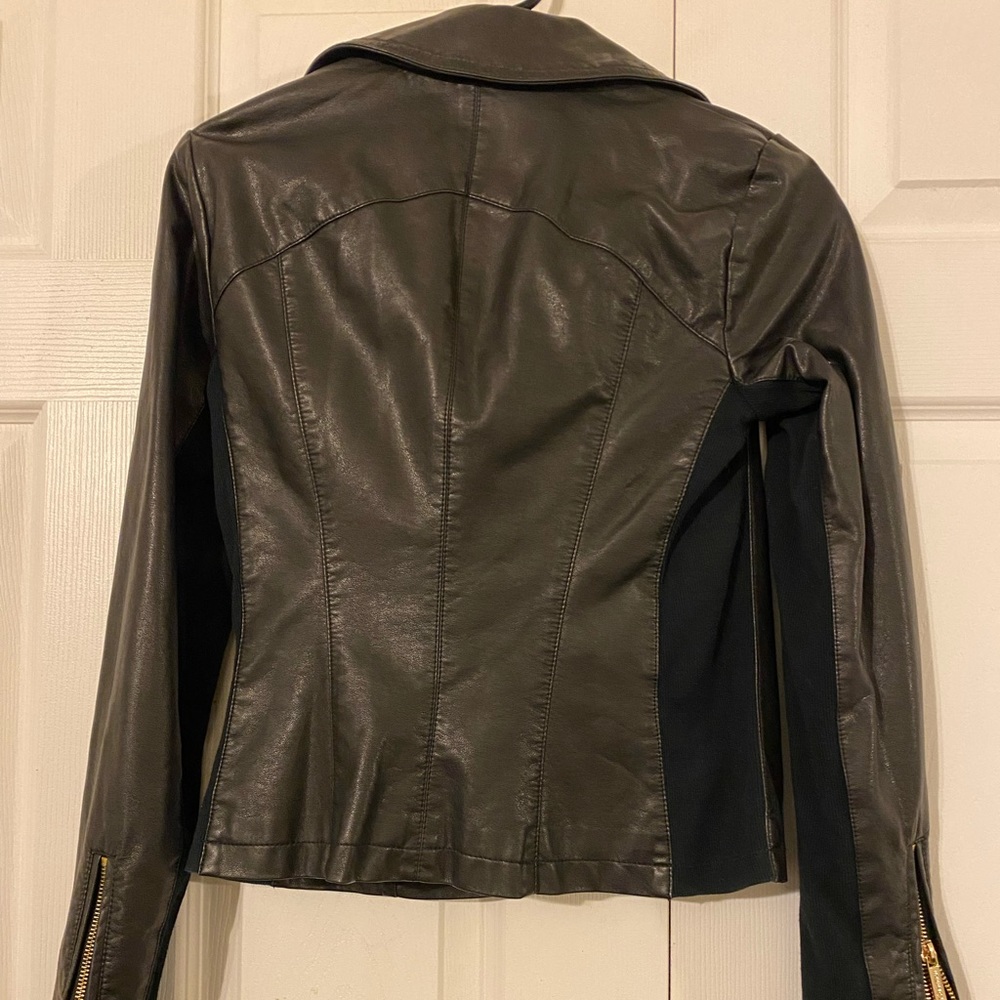 Beautiful black jacket size Chico sp